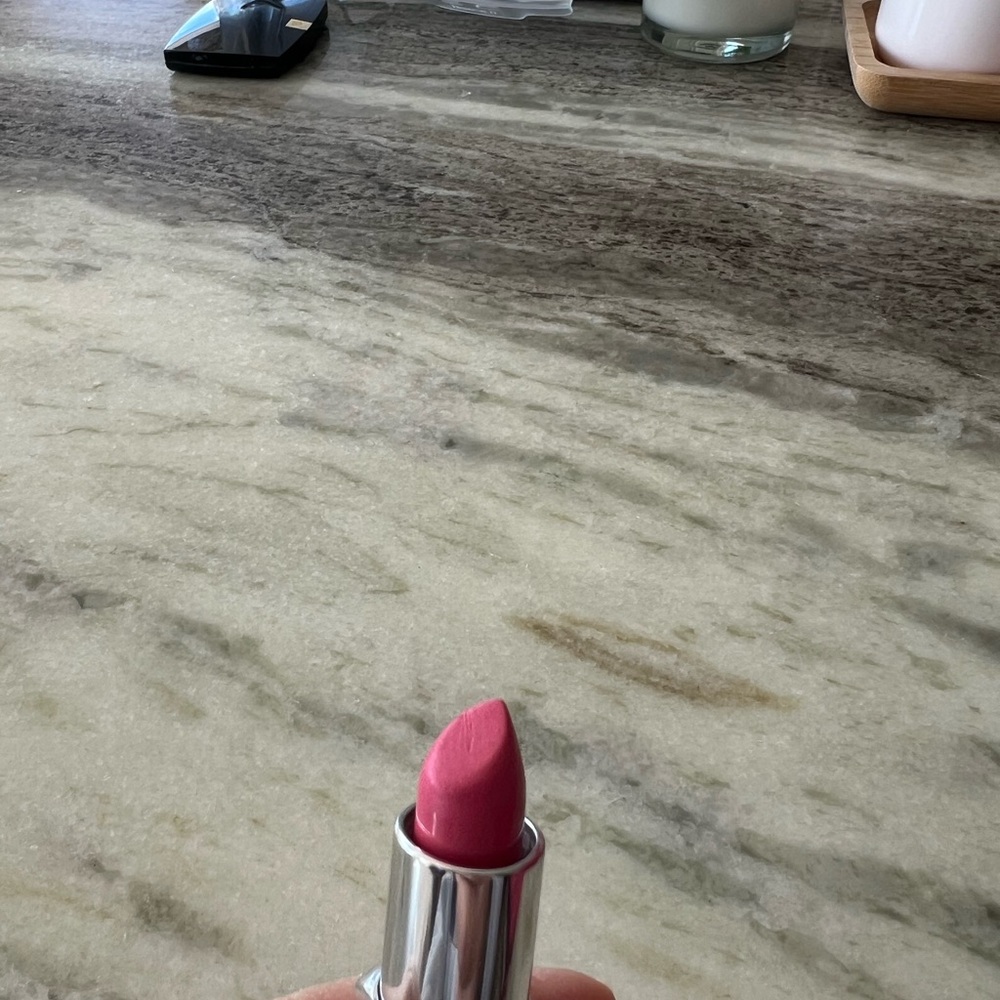 Clinique Pink Lip Primer - Picture 7 of 7